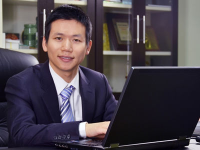 張邦鑫成馬云湖畔大學二期學員，唯一一位教育行業代表